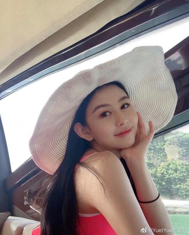 邱淑贞大女儿沈月