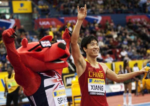 2012年2月19日，2012年伯明翰室內田徑賽60米欄決賽，劉翔7秒41奪冠. 圖爲翔飛人慶祝.